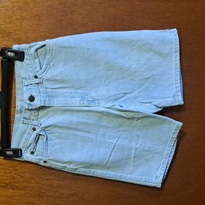 Girl's chic Jean Shorts Size 14 Regular